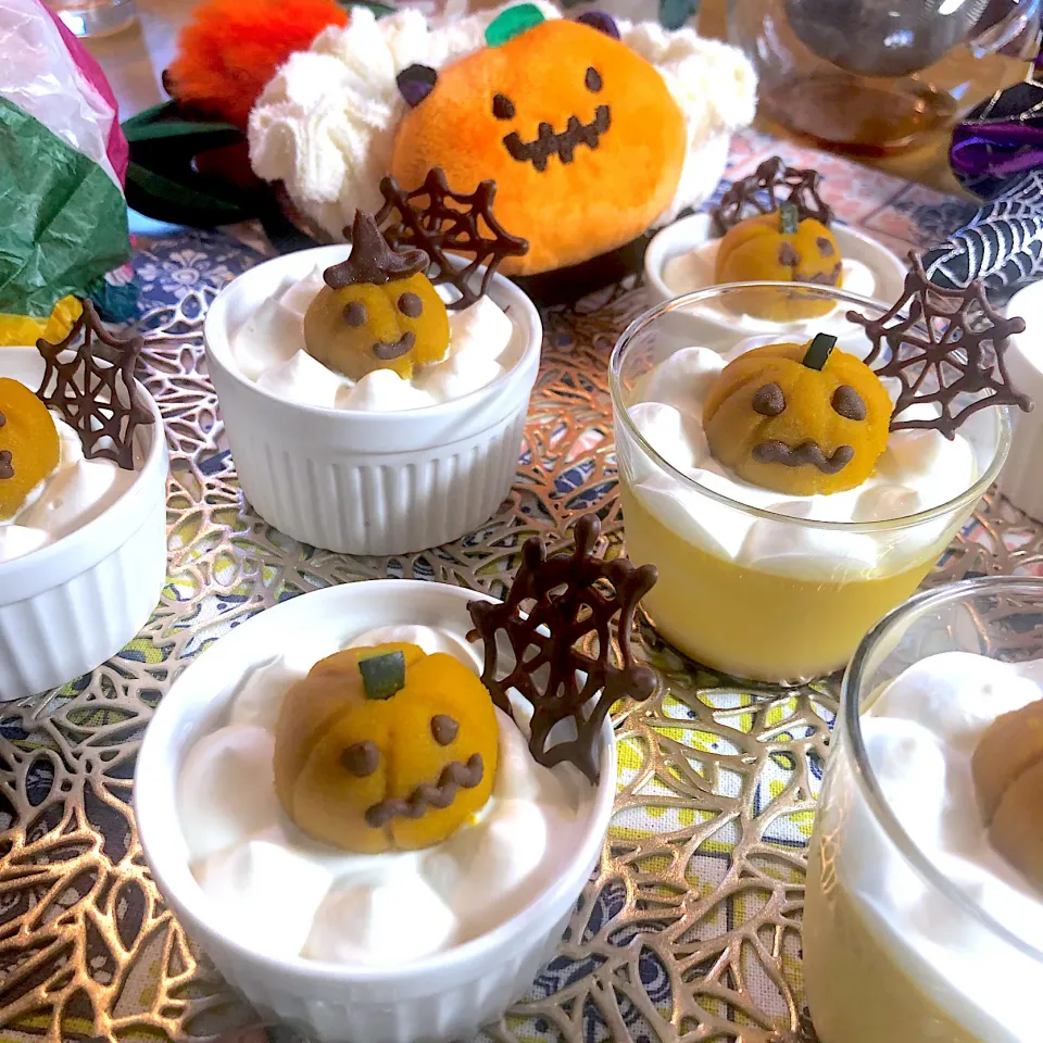 ハロウィンバージョンのパンプキンプリンを作ってみました🎃🍮|さらっと🍀さん