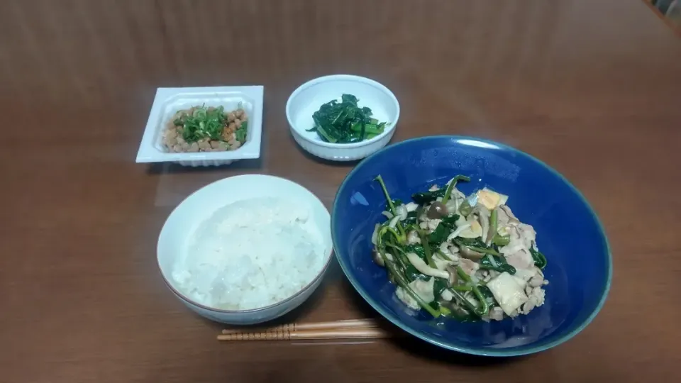 ・ご飯、納豆
・かぶの葉の浅漬け
・空芯菜のガーリック中華炒め|早紀さん