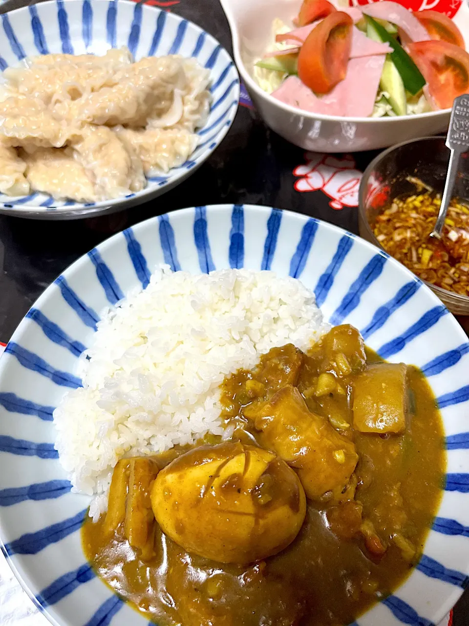 Snapdishの料理写真:おでんカレーと水餃子|もーやんさん