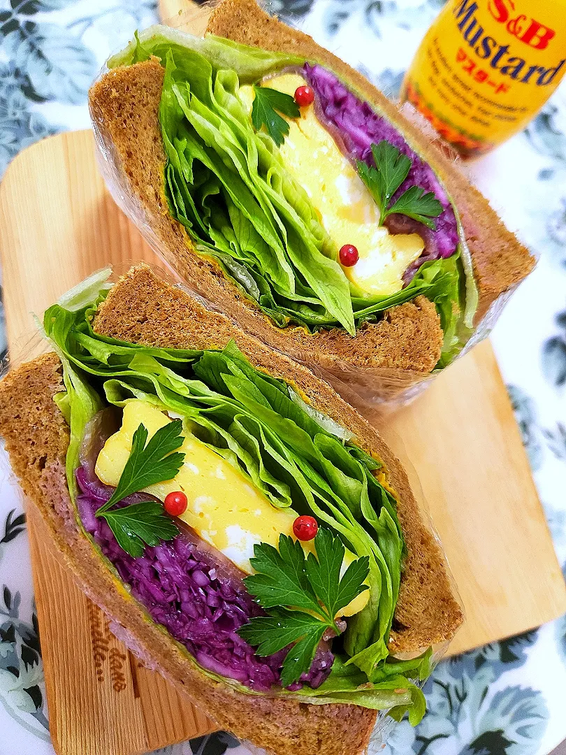 Snapdishの料理写真:🔷ライ麦食パンde野菜いっぱい🥪サンド🔷|@きなこさん