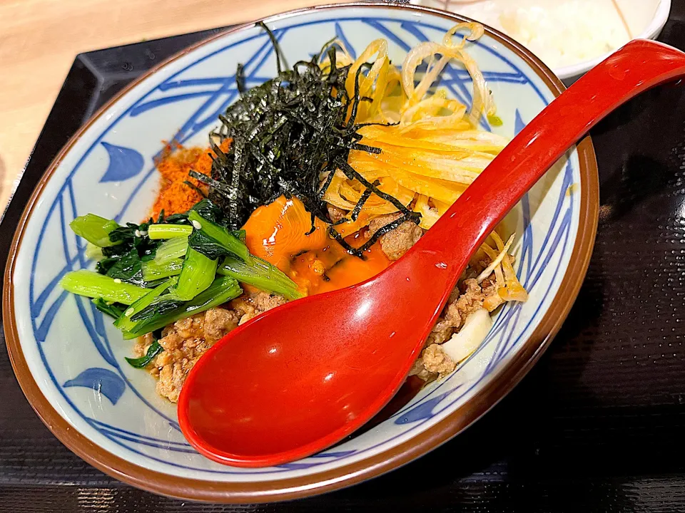 丸亀製麺　うま辛まぜ釜玉うどん|須佐浩幸さん