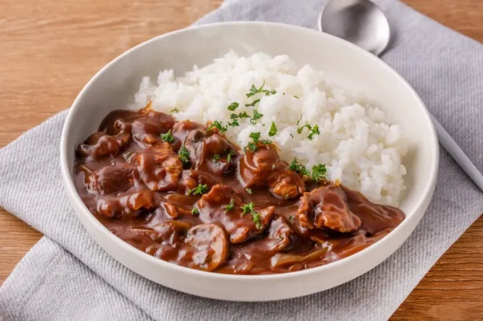 Snapdishの料理写真:大豆のお肉でハヤシライス|マルコメ キッチンさん