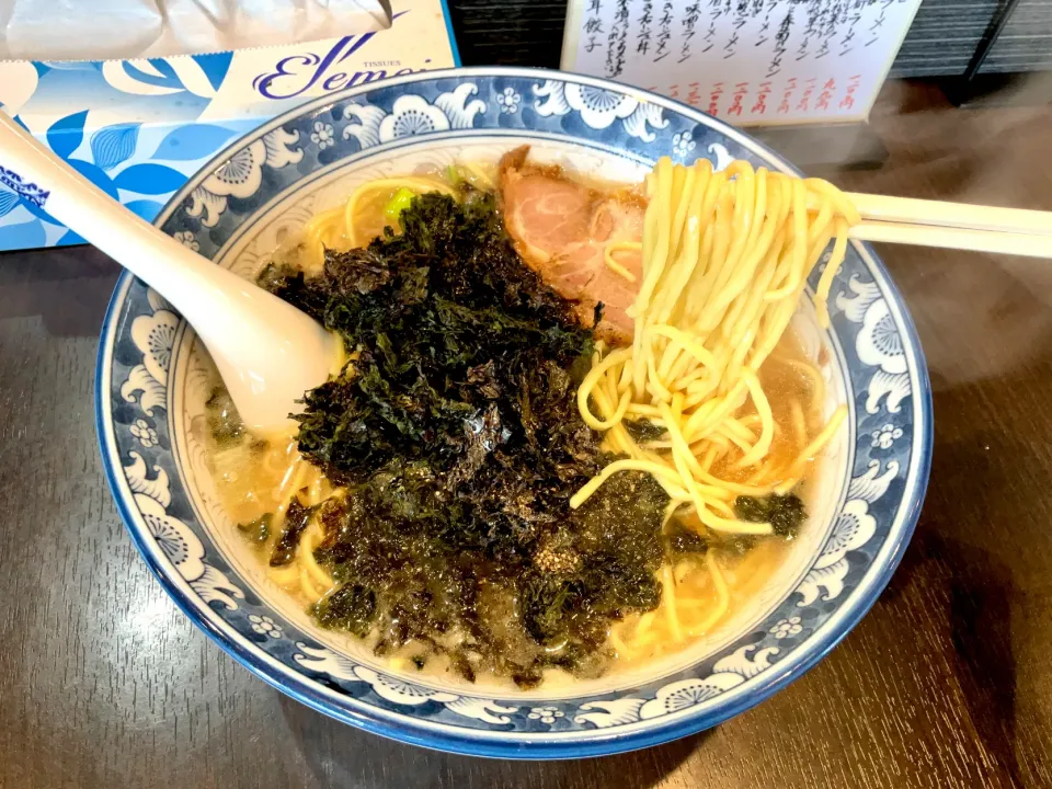 茨城外出の麺活　９０００投稿目も麺！
岩海苔ラーメン
#ここに来たらこれ
#かるがん
#がんこや 
#岩海苔ラーメン
#茨城県
#千代田石岡インター近く|Takeshi  Nagakiさん