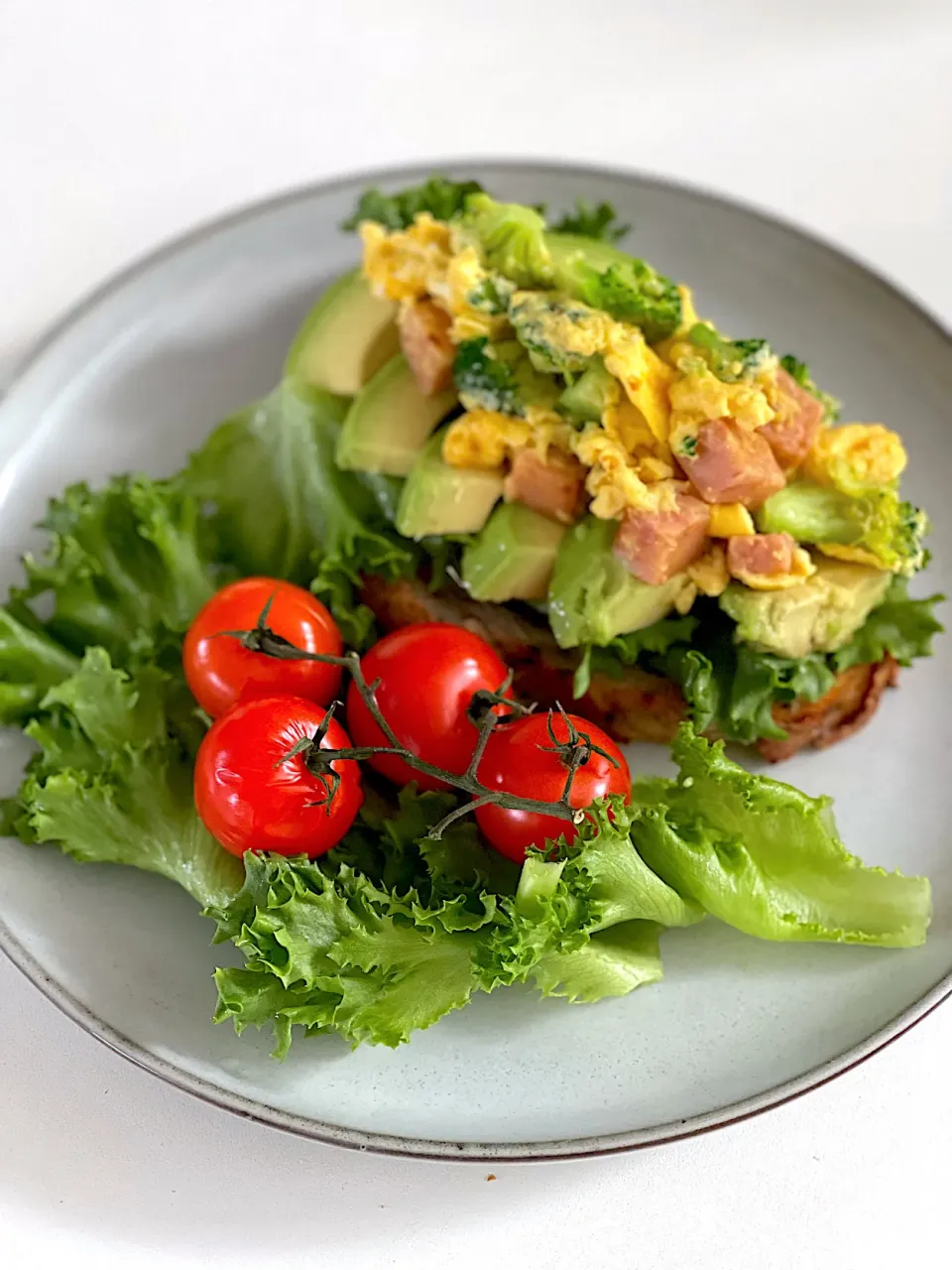 Luncheon meat & broccoli with eggs, home baked sourdough |12Dragonさん