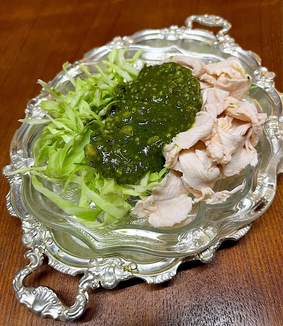 鶏胸肉しゃぶしゃぶ🌱大葉ジェノベーゼソース☘️|henryさん