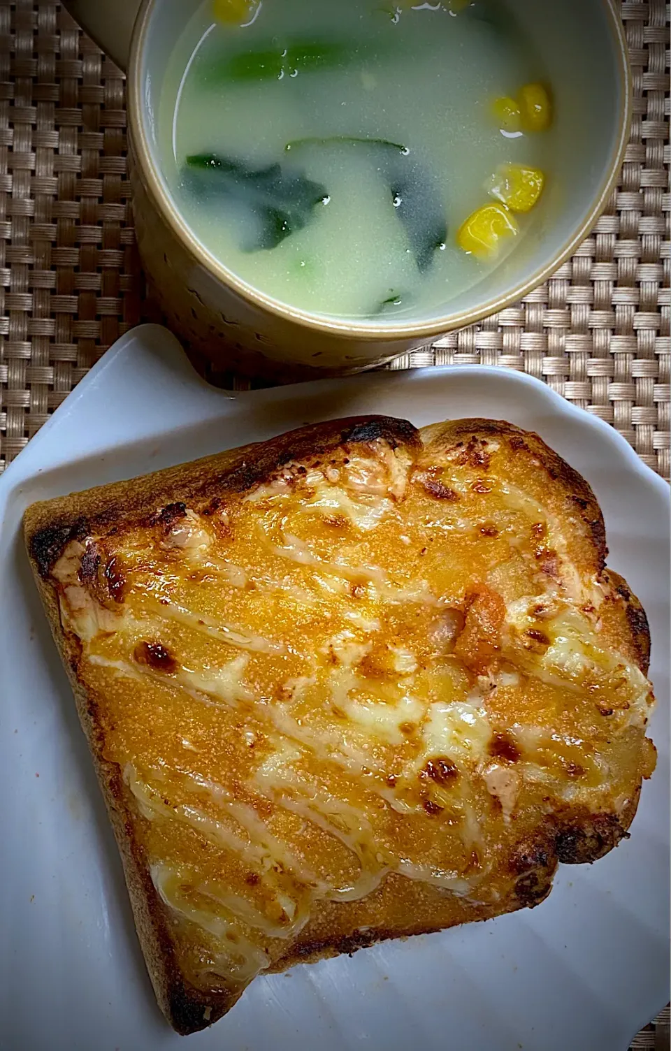 Snapdishの料理写真:めんたいもマヨチーズトースト🧀🍞🫕|すくらんぶるえっぐさん