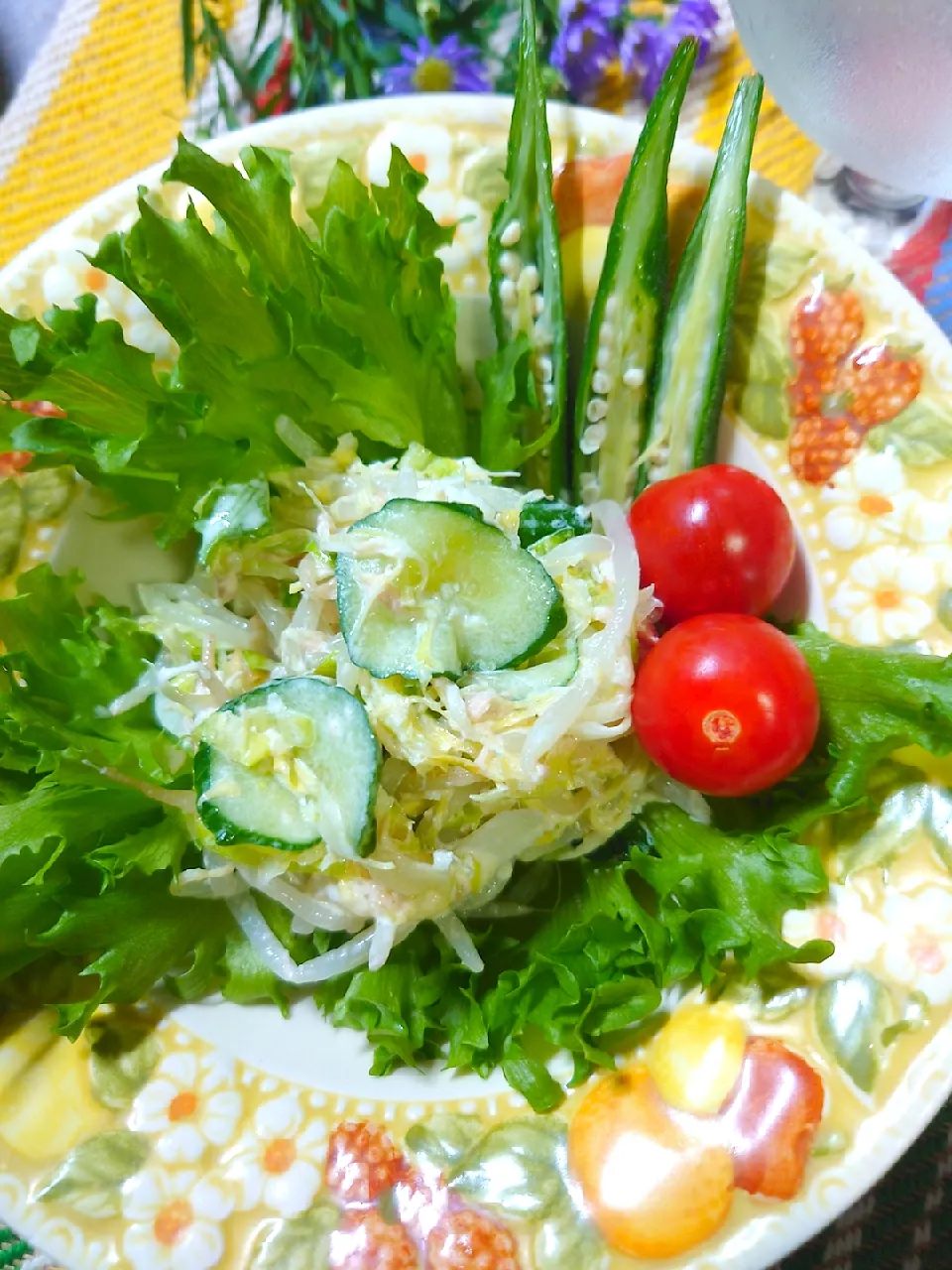 Snapdishの料理写真:残り野菜片付けサラダ|粉雪くるみさん