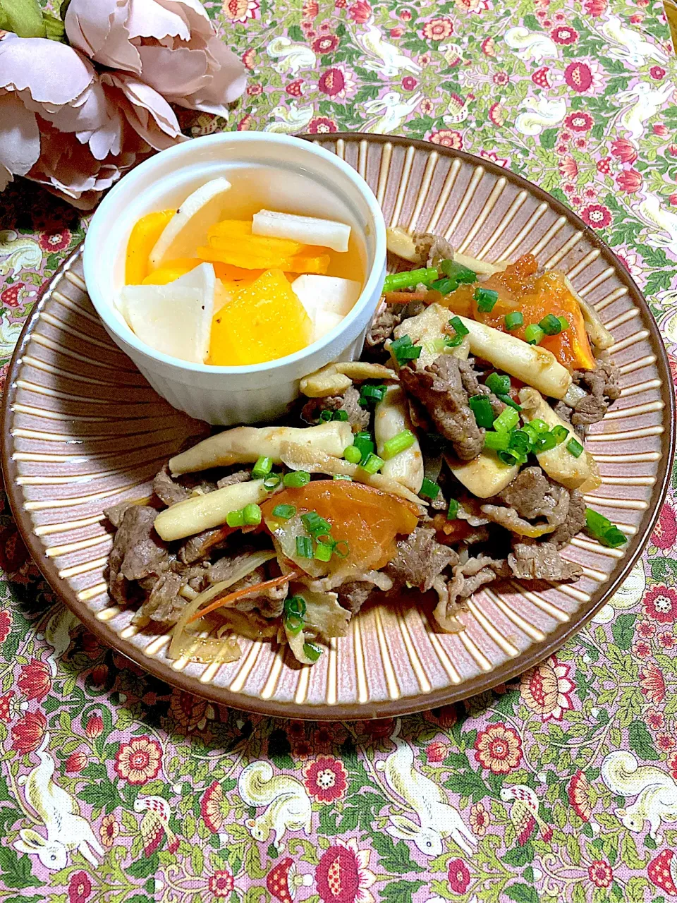 牛肉とキノコ🍄のトマト煮🍅|ringonamaさん