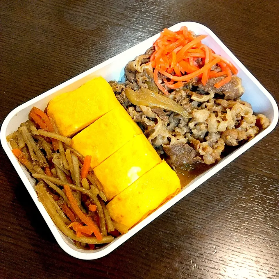 牛どーん弁当🍱|Rieさん