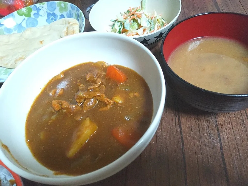 カレー
ナン
コールスローサラダ
なめこ汁|尚さん