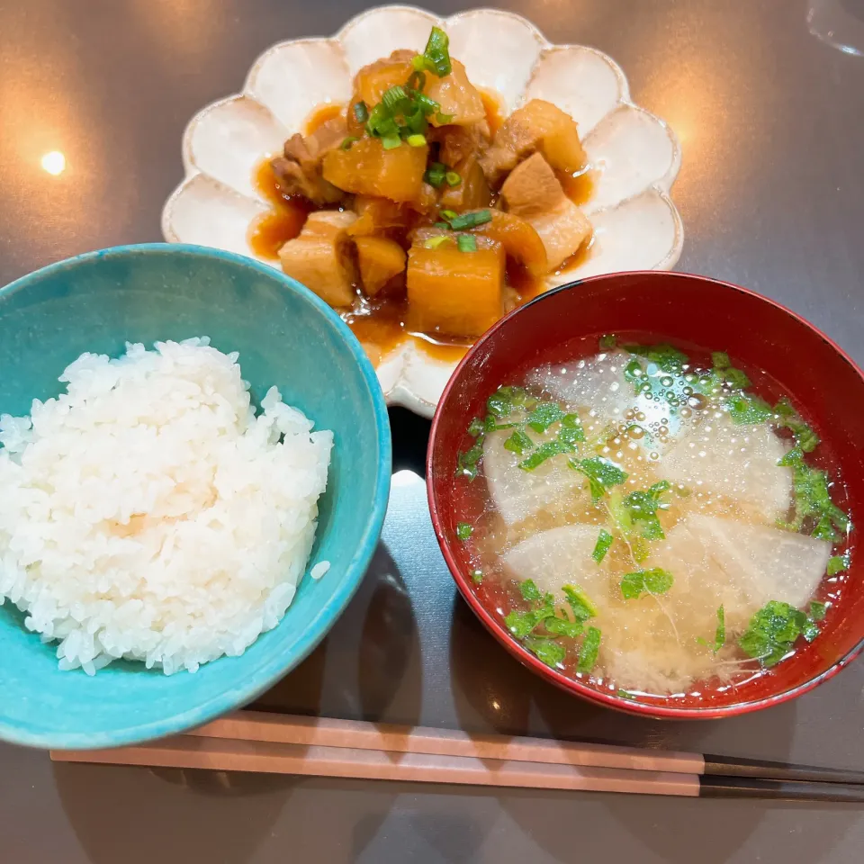 豚バラ大根の煮物・大根の味噌汁|Mihoさん