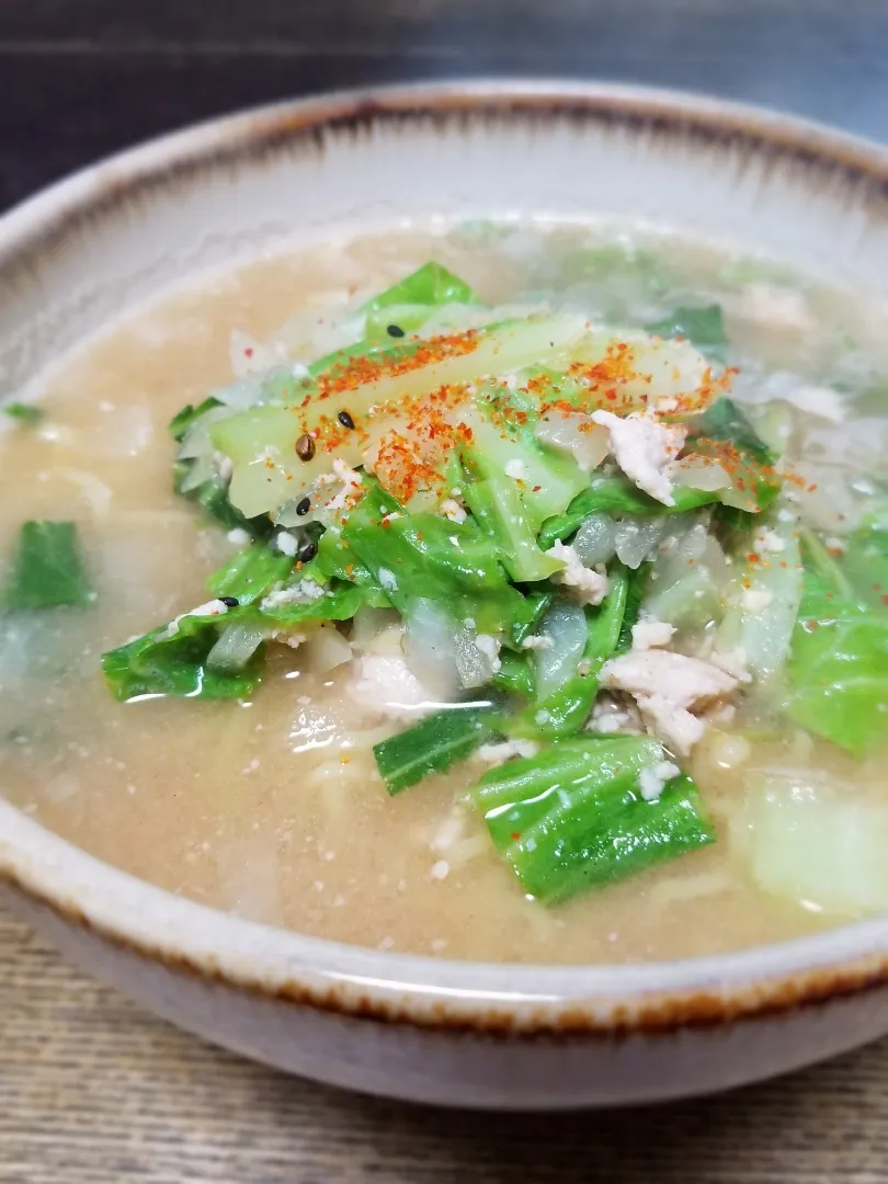 Snapdishの料理写真:パパ作👨キャベツ味噌ラーメン|ぱんだのままんさん