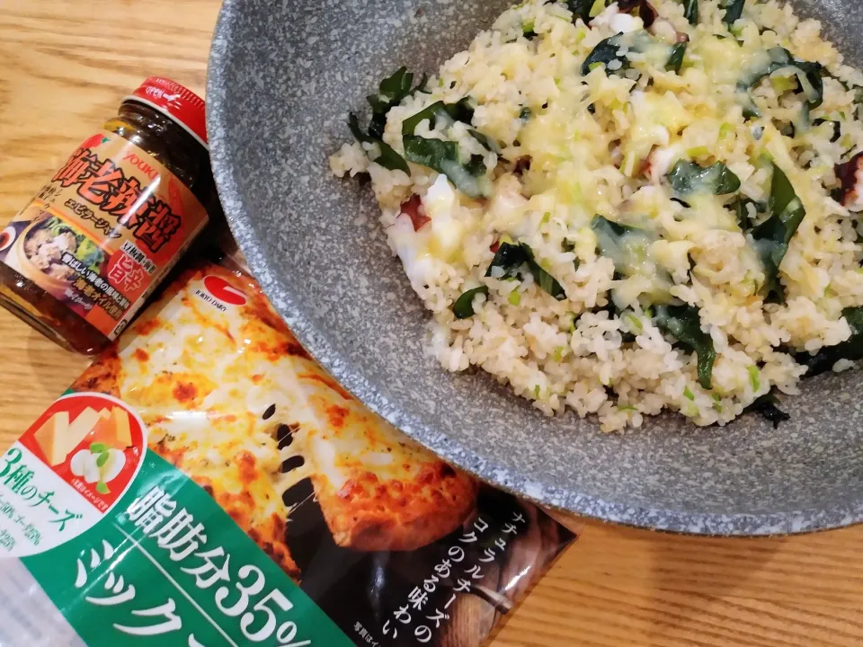 タコとワカメのピリとろチャーハン|ひんひさん