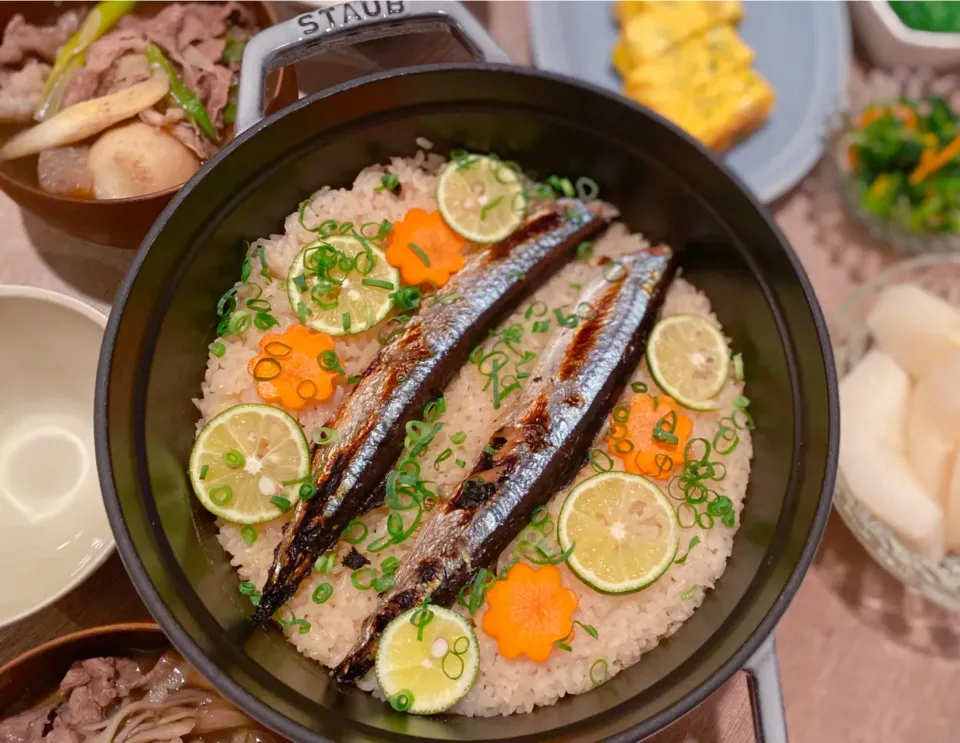 秋刀魚の丸ごと炊き込みご飯♡|はる꒰(๑´•.̫ • `๑)꒱さん