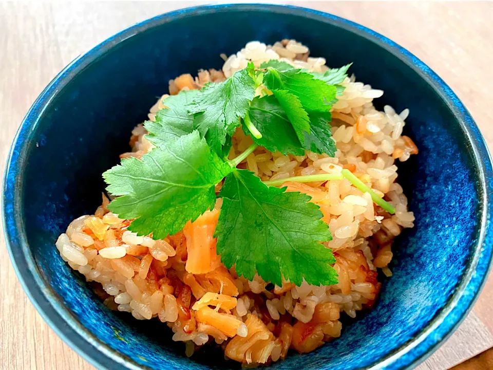 Snapdishの料理写真:一回でいいから食べてみて🥺貝柱の炊き込みご飯！|はる꒰(๑´•.̫ • `๑)꒱さん