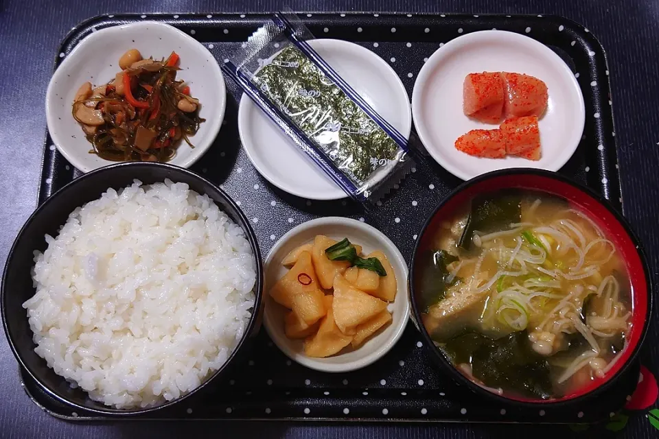 今日の朝ごはん（新米・千葉県産粒すけに辛子明太子（やまや）、味付のり、切り昆布煮、えのきのみそ汁、大根しょうゆ漬）|Mars＠釜飯作り研究中さん