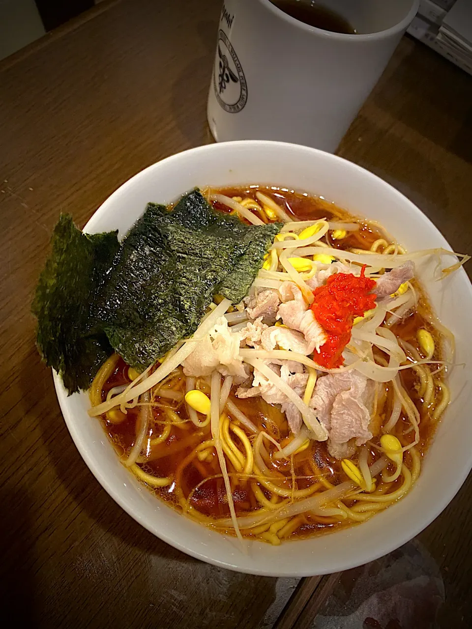 Snapdishの料理写真:豚肉と豆もやしの醤油ラーメン　豆板醤のせ|ch＊K*∀o(^^*)♪さん