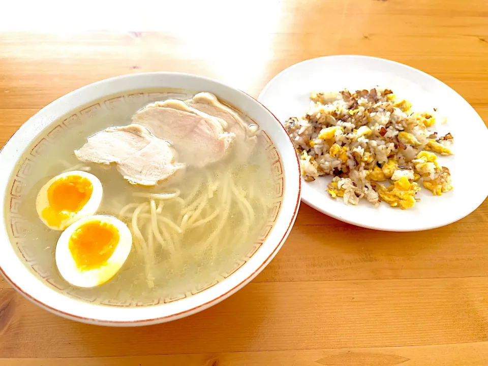 塩ラーメンと焼きめし|Kouji  Kobayashiさん