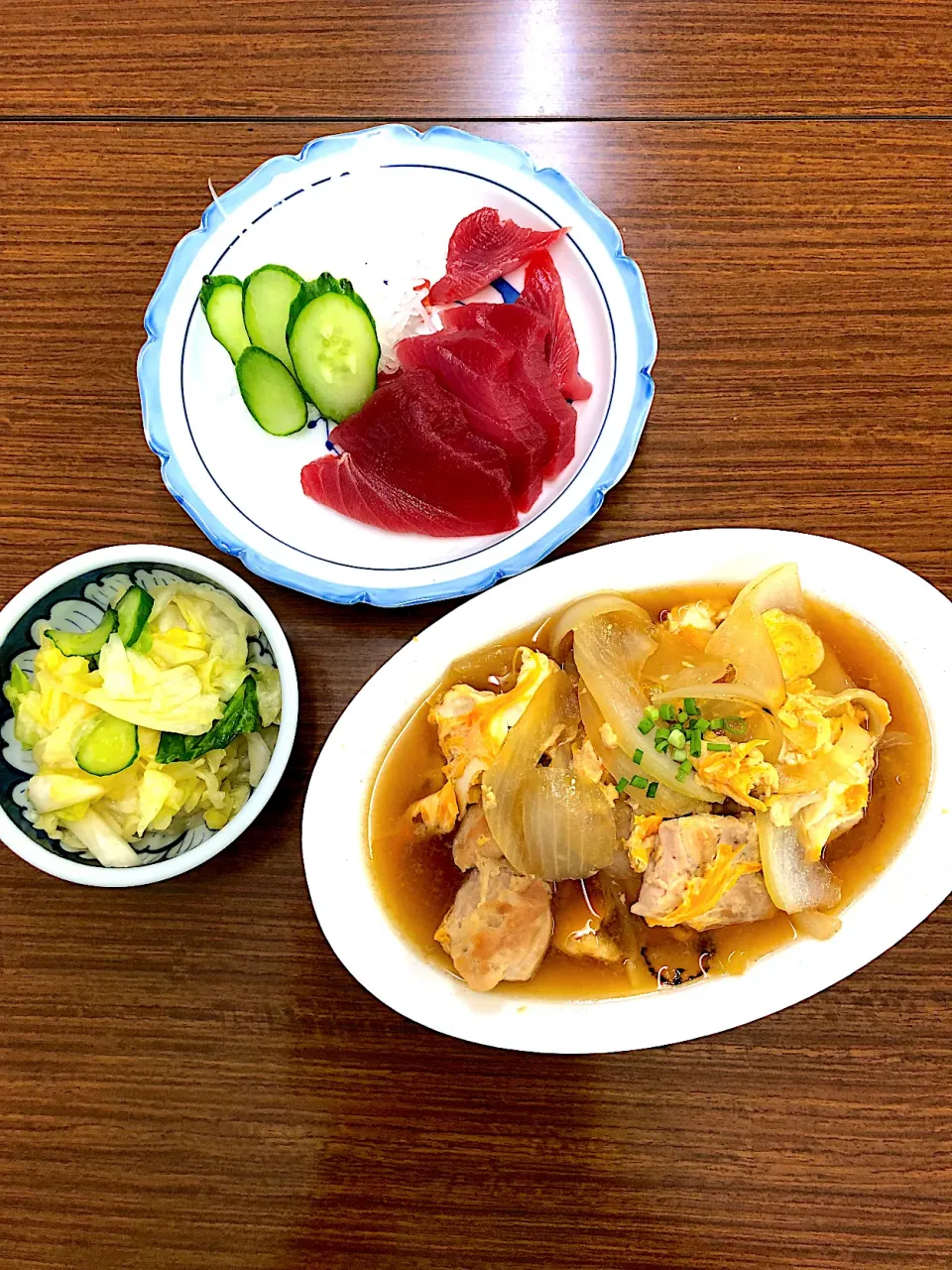 親子丼、ハマチ刺身、キャベツ浅漬け|みゆき🍑さん