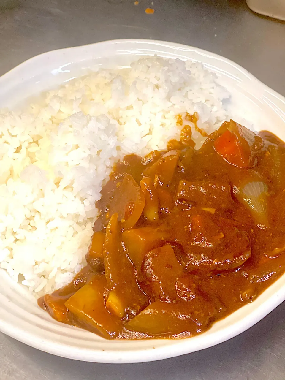 鶏ムネ肉と根菜のカレー|ryoheyさん