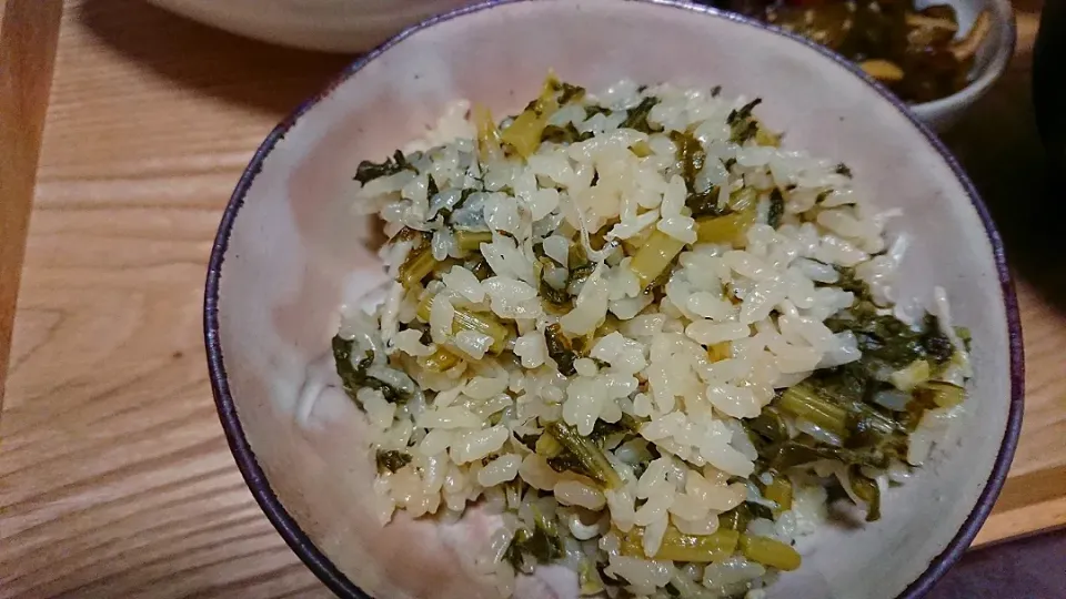 大根葉としらすのご飯🍚🍴😋|石川ティハルさん