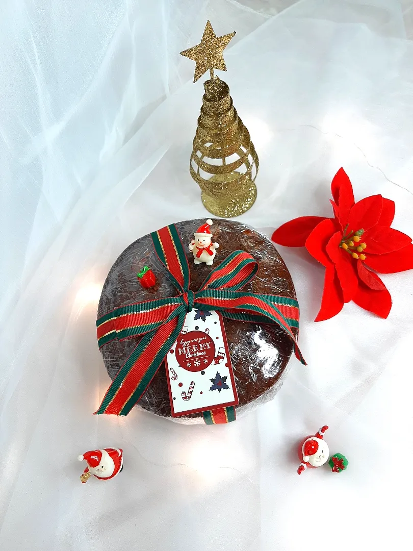 Snapdishの料理写真:Christmas Rum Rich Fruitcake|Ann Mathewさん