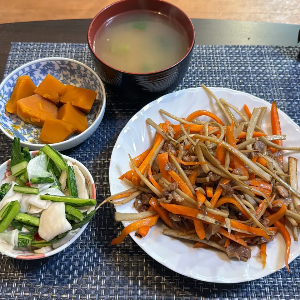 きんぴらごぼう・かぶの浅漬け・かぼちゃの煮物・小松菜と里芋の味噌汁|a-parkさん