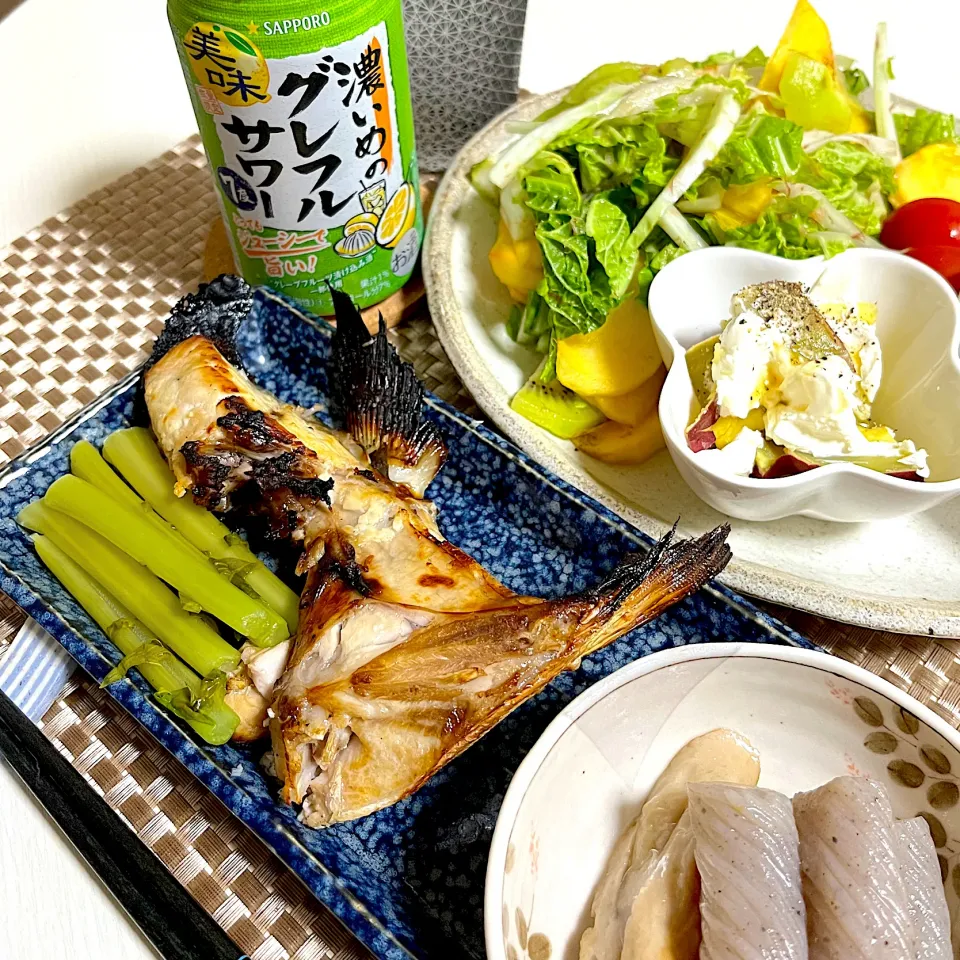 11/4晩ご飯：ツバスのカマ焼き|ななみんさん