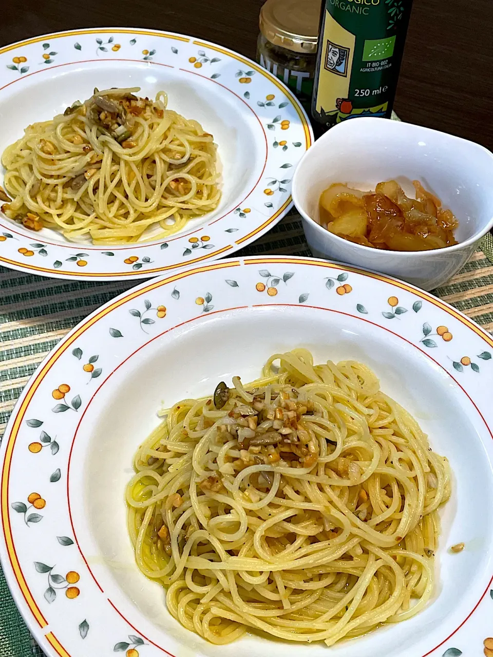 ナッツペペロンチーノ🍝|うららさん