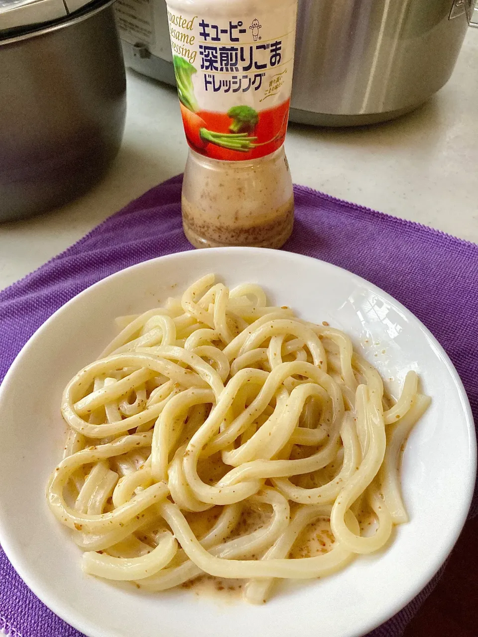 ゴマドレぶっかけうどん  ｺﾞﾏ(ง * ॑˘ ॑* )วｺﾞﾏ|Kojiさん