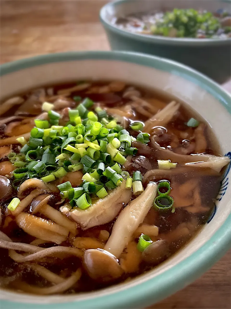 休日のお昼・きのこ蕎麦|akiさん