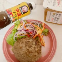 Snapdishの料理写真:万能味ソースのハンバーグ|ももくまさん