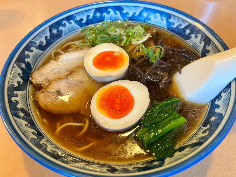 らう家の正油ラーメン～煮卵トッピング|みほままこさん