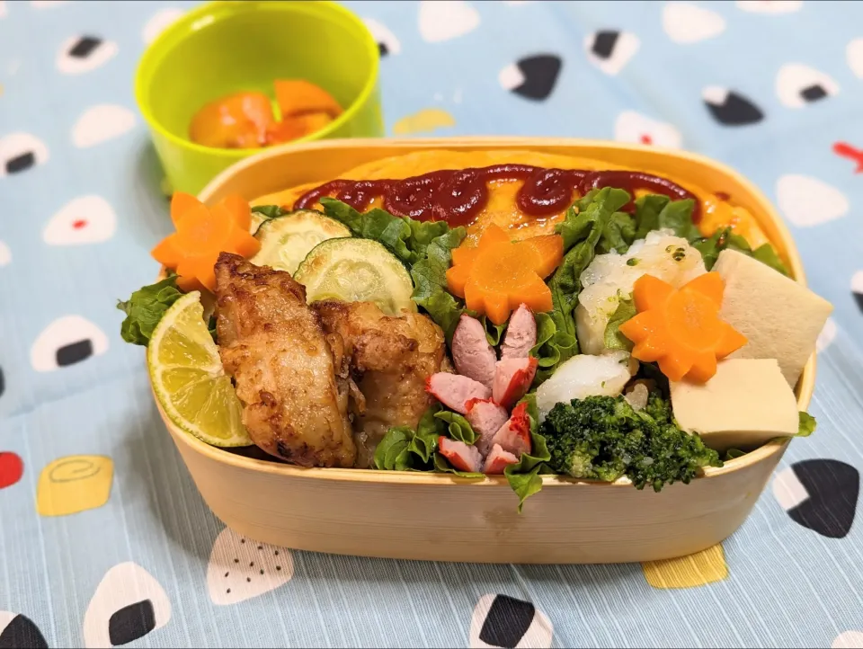 本日のお弁当〜オムライス、唐揚げ弁当〜|f.1125beさん