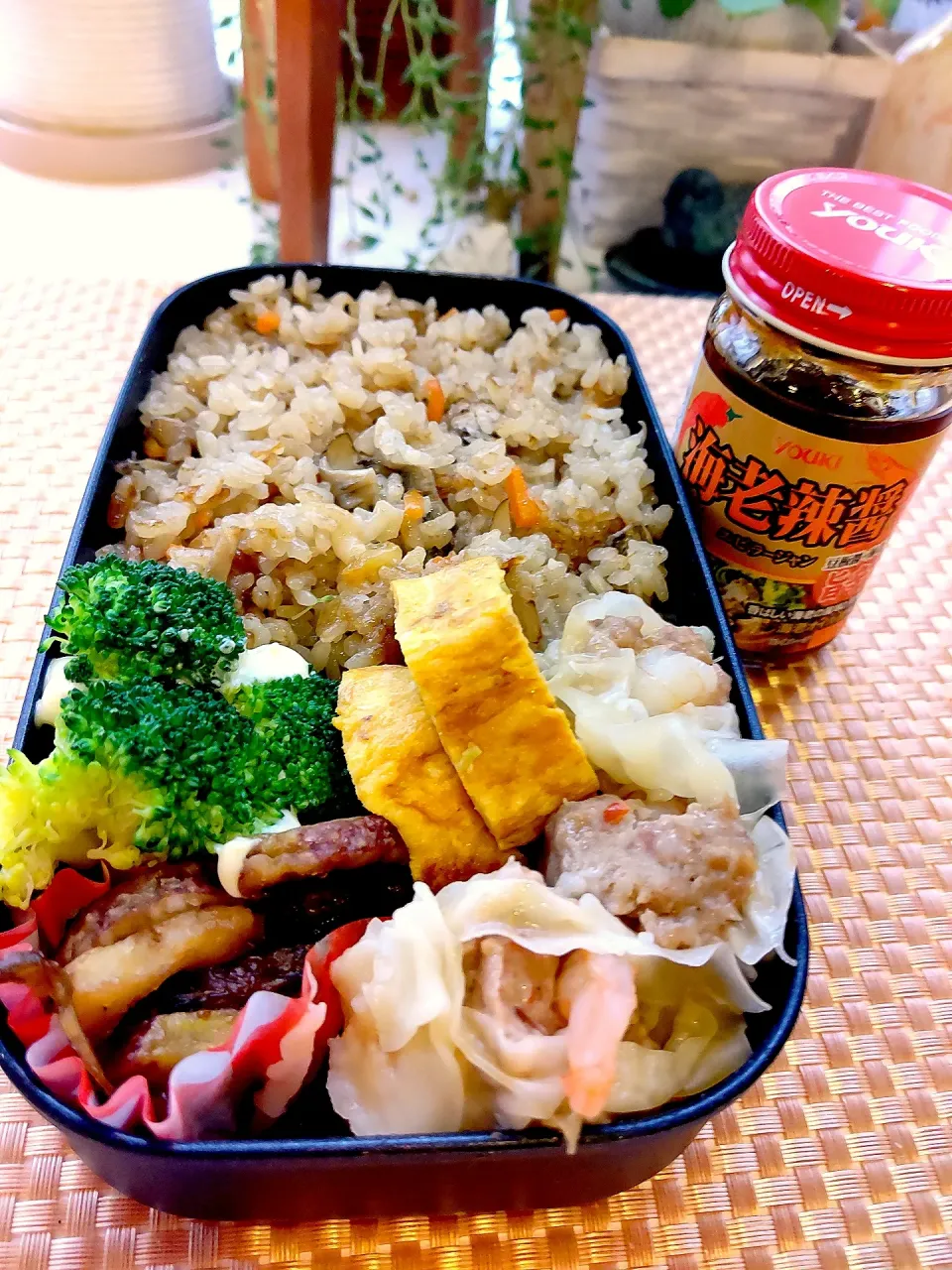 Snapdishの料理写真:海老辣醤で、焼売弁当|まゆみさん