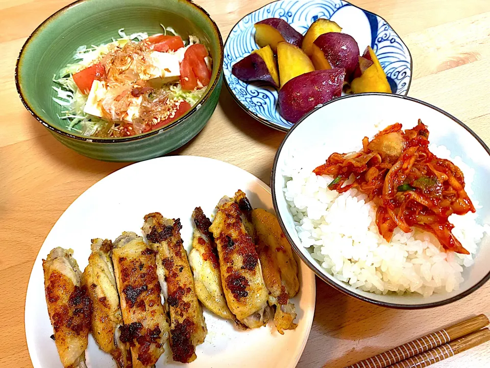 カレー手羽中🐔とさつまいも🍠の煮物😉|かおちゃんさん