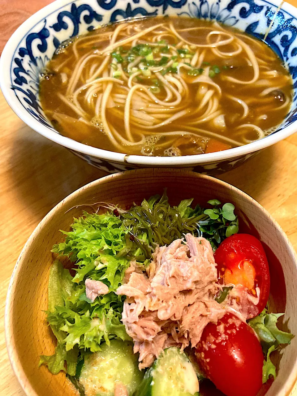 カレーうどんとツナサラダ꒰ ♡´∀`♡ ꒱|さくたえさん