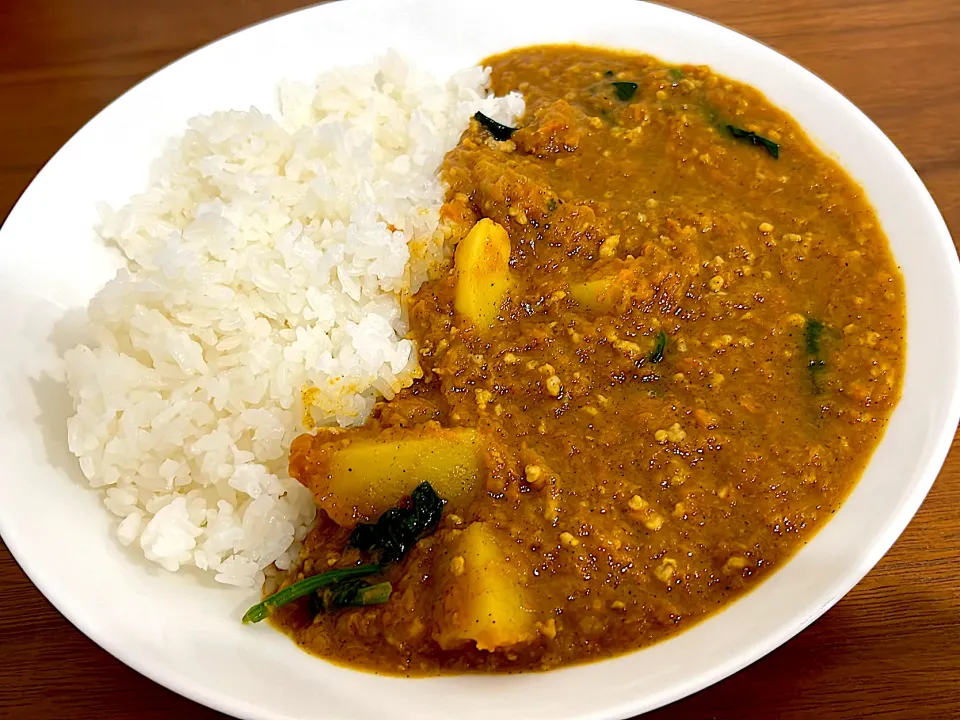 【単身赴任男が作る】野菜の旨みたっぷり！ほうれん草カレー|Mnさん