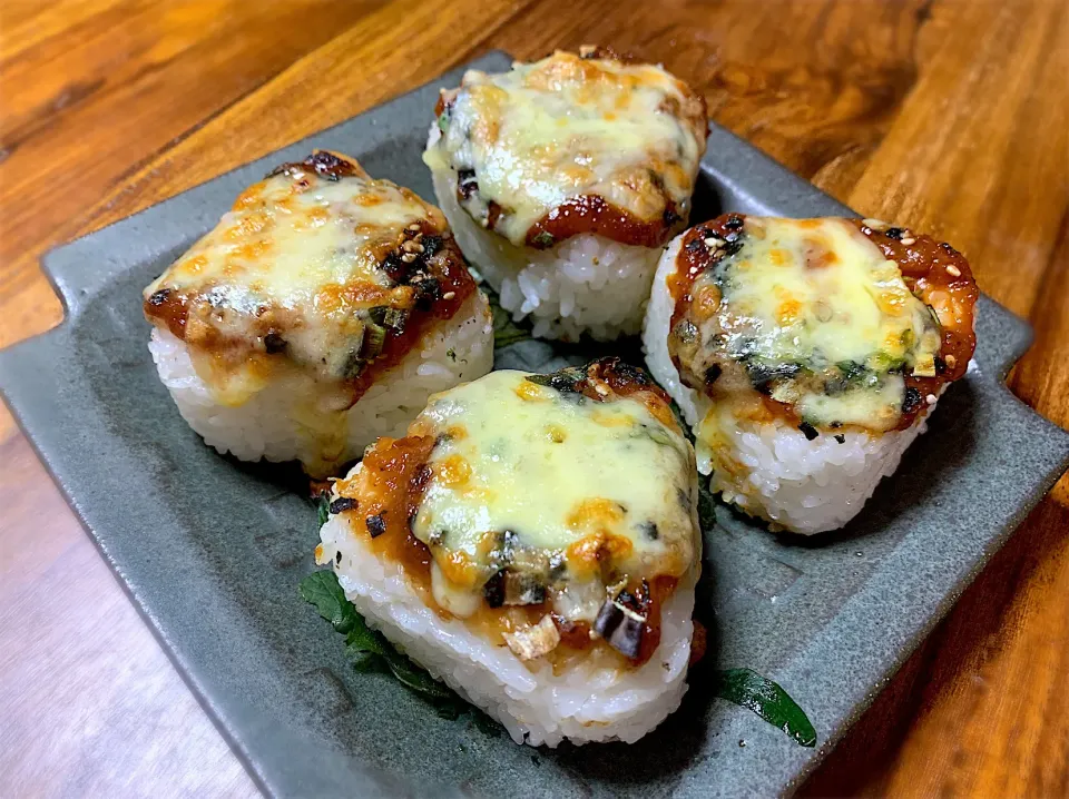 Snapdishの料理写真:味噌焼きおにぎり🍙|みきさん