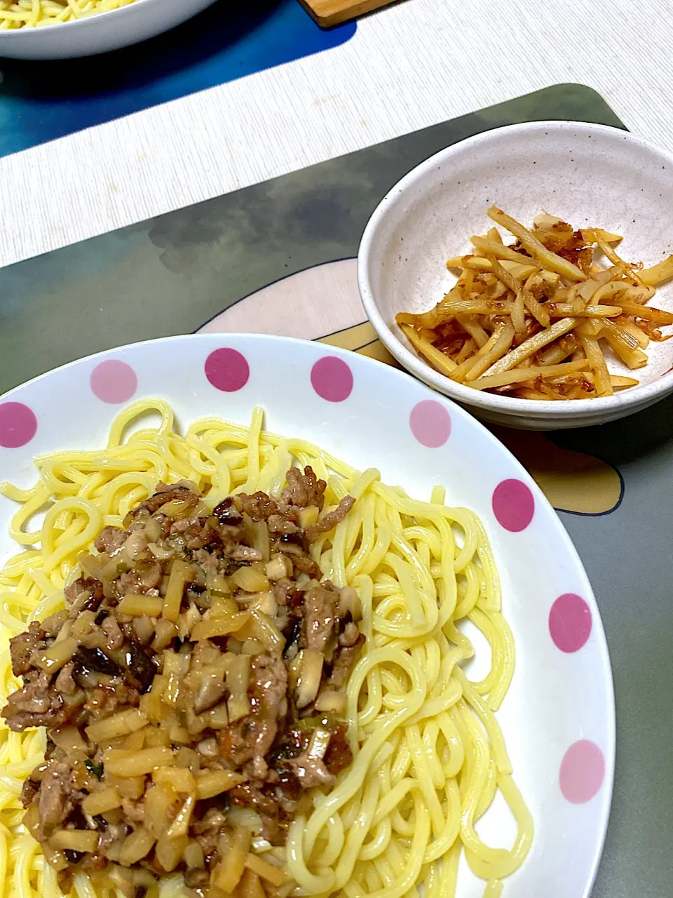 ジャージャー麺、たけのこのおかか炒め|kaaaaaさん