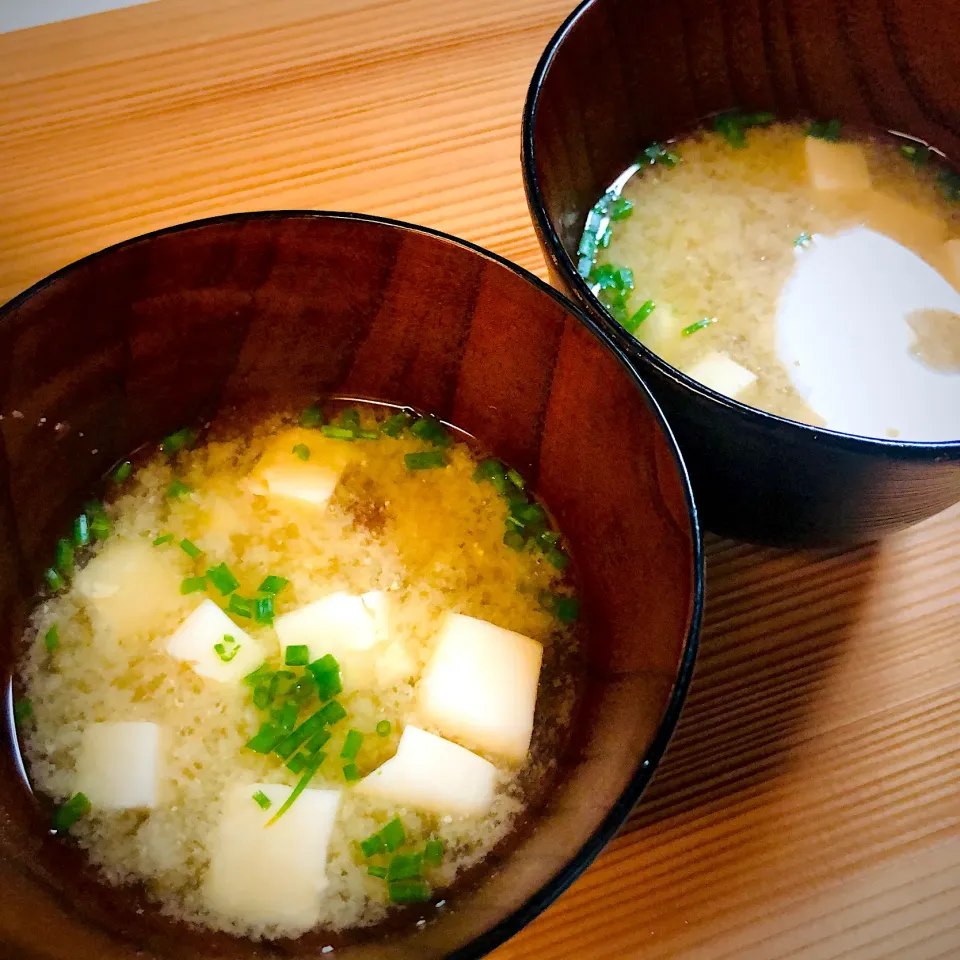 Snapdishの料理写真:なめこと豆腐のお味噌汁|ユミさん