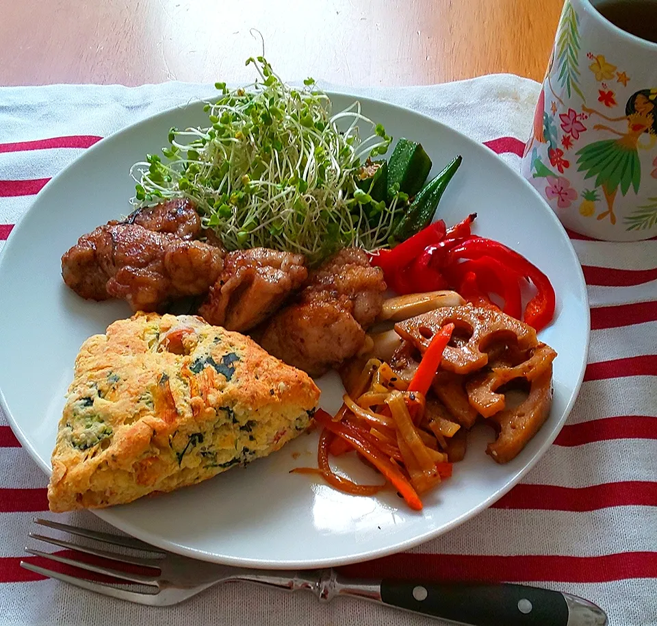 ほうれん草とチーズのスコーンで朝ご飯|えるえるさん