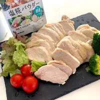 Snapdishの料理写真:鶏胸肉の塩糀パウダー|ＳＵＺＵＫＩさん