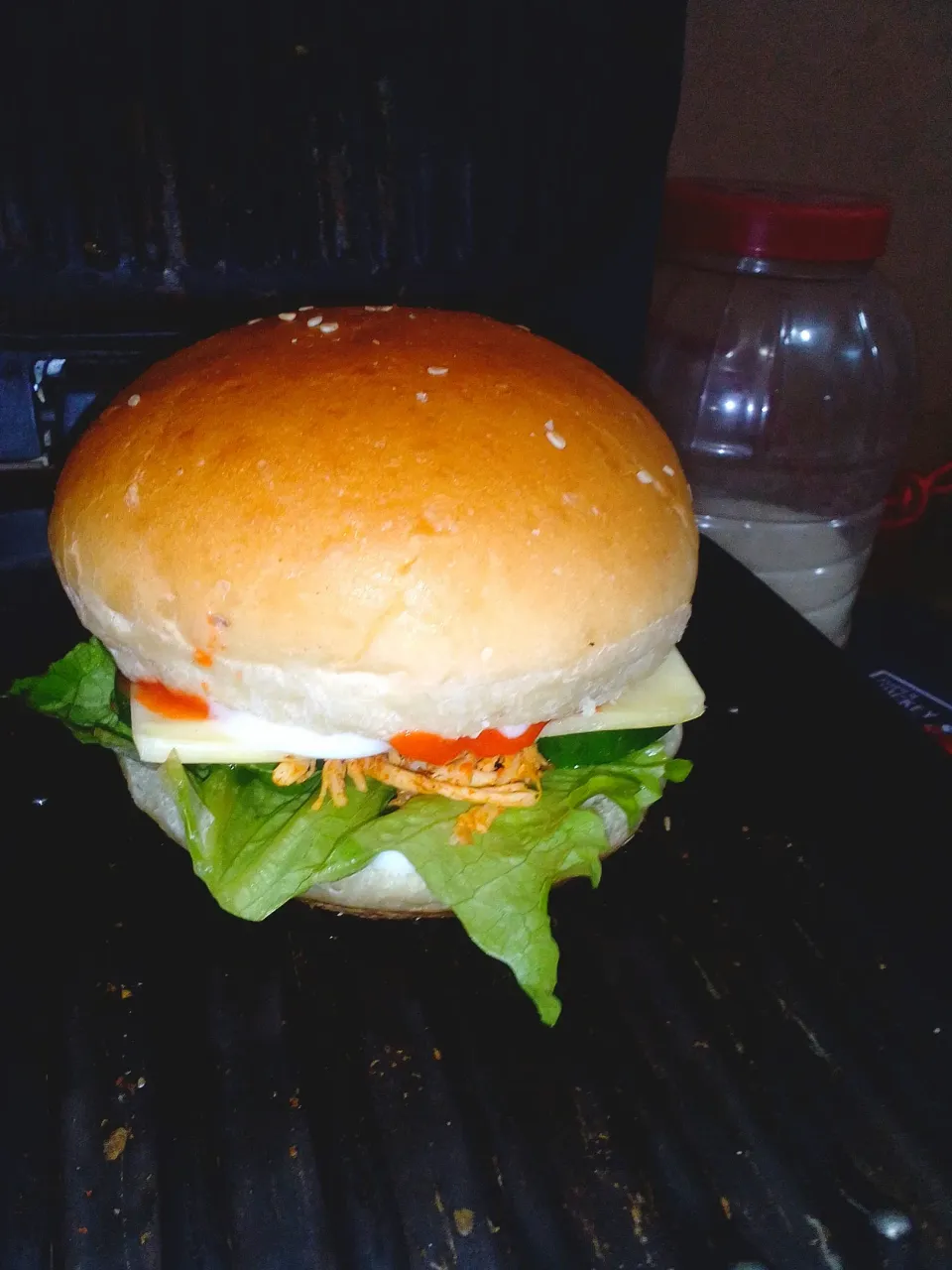 chicken cheese burger yummy and spicy 🔥 wow|ERUM CAFETERIAさん