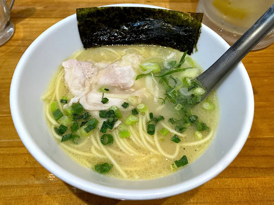 Snapdishの料理写真:濃厚鶏白湯ラーメン|しのぶさん