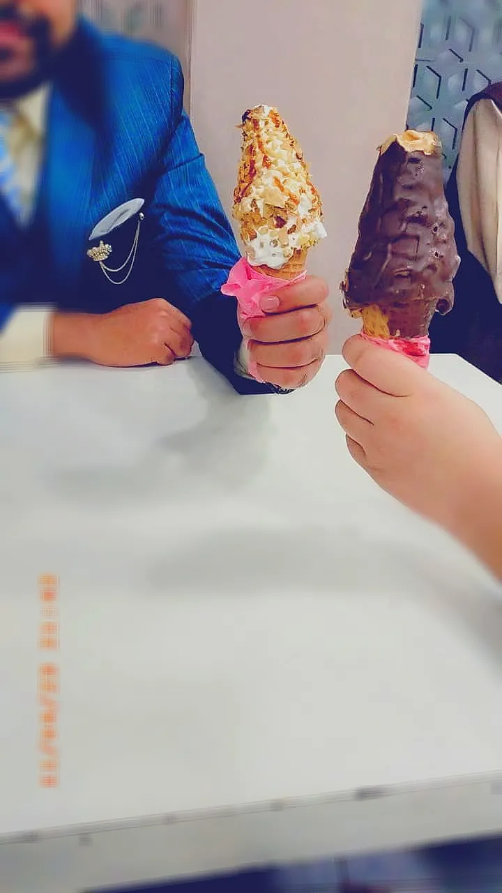 ice cream 🍦❤️|Zeenat Rehmatさん