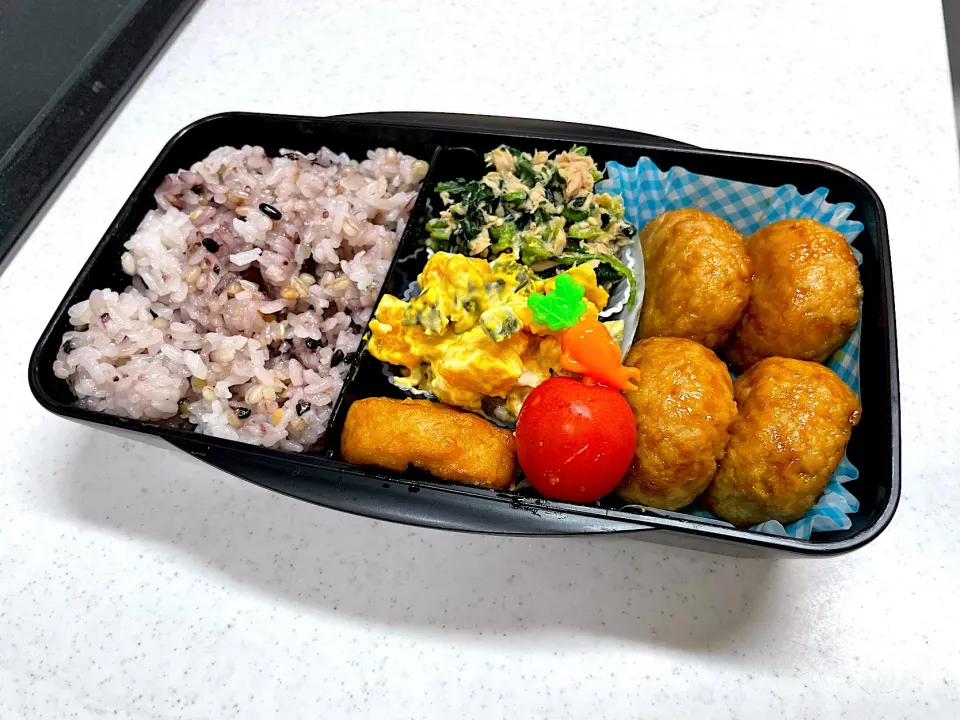 Snapdishの料理写真:11/10 旦那弁当⁂卵黄つくね弁当|ゆさん