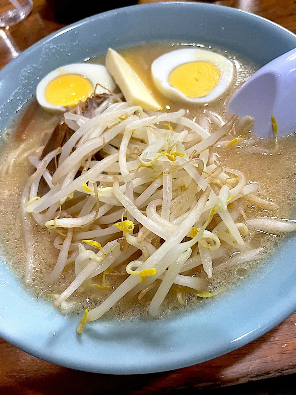 みそラーメン、もやし、ゆでたまご、バタートッピング！|Tomyさん