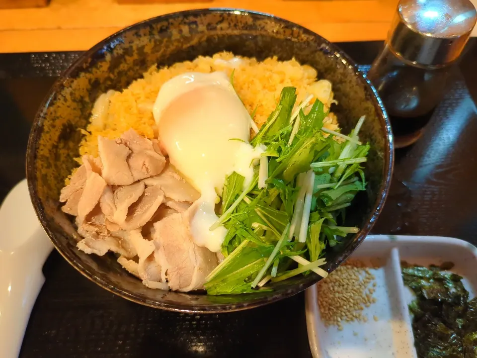 温玉ぶっかけうどん🥚|とへとへさん