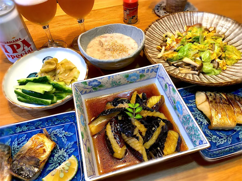 揚げ茄子の生姜ダレ　焼き塩サバ　自然薯とろろ　竹輪野菜炒め卵とじ|じゅんさんさん